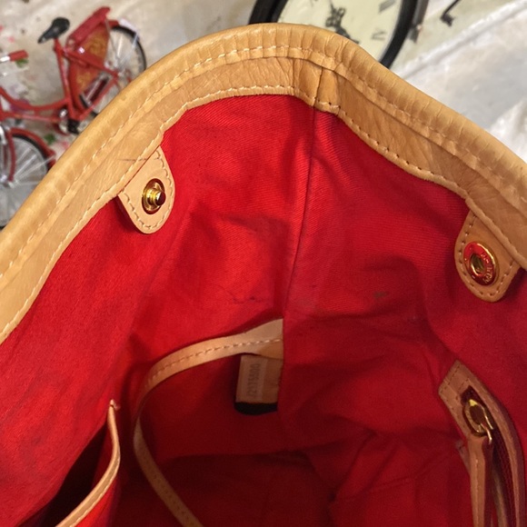 Dooney and Bourke, black patent satchel. - Picture 12 of 17